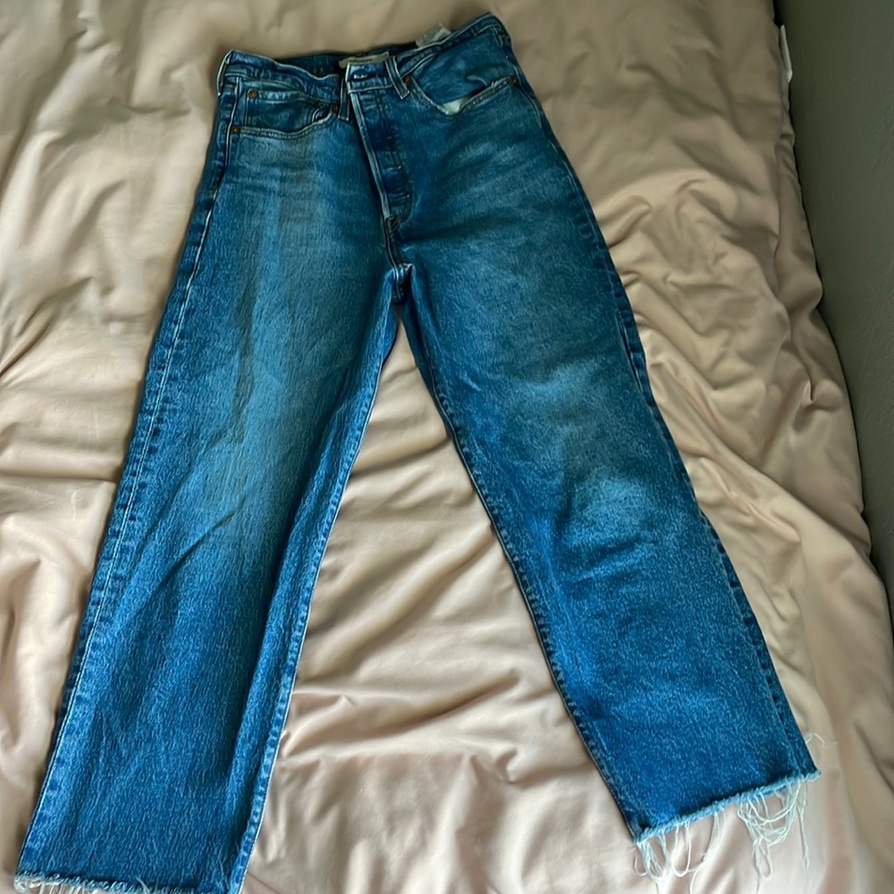 Levi’s rib cage Jean, Dark blue denim, Size 30💙